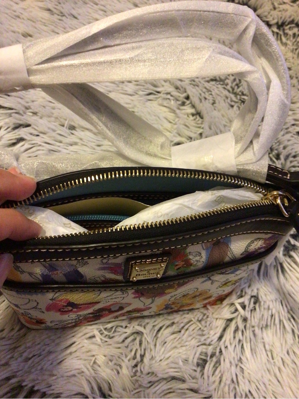 NWT Dooney & Bourke Disney Paint and Ink Crossbody - Picture 3 of 5